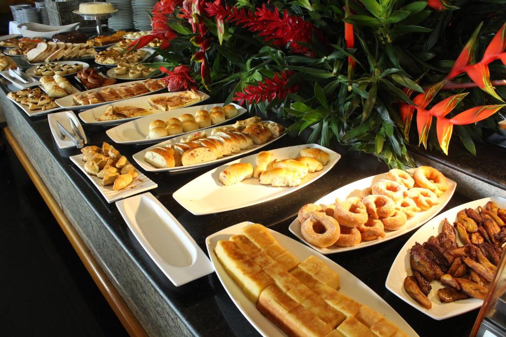 Café da manhã servido no Da Vinci Hotel